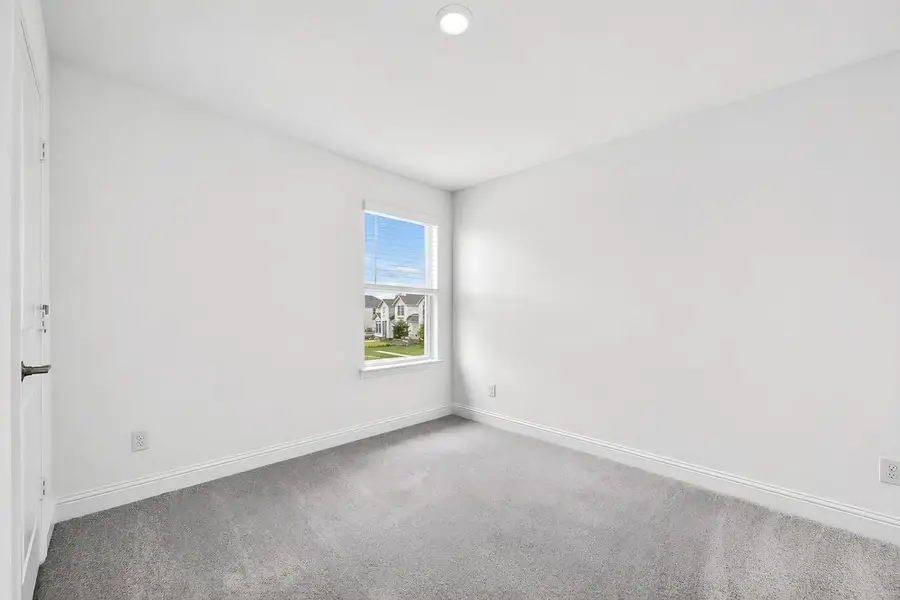 Spacious, unfurnished interior of a new home in The Ridge at Northlake, Northlake (Image 19).