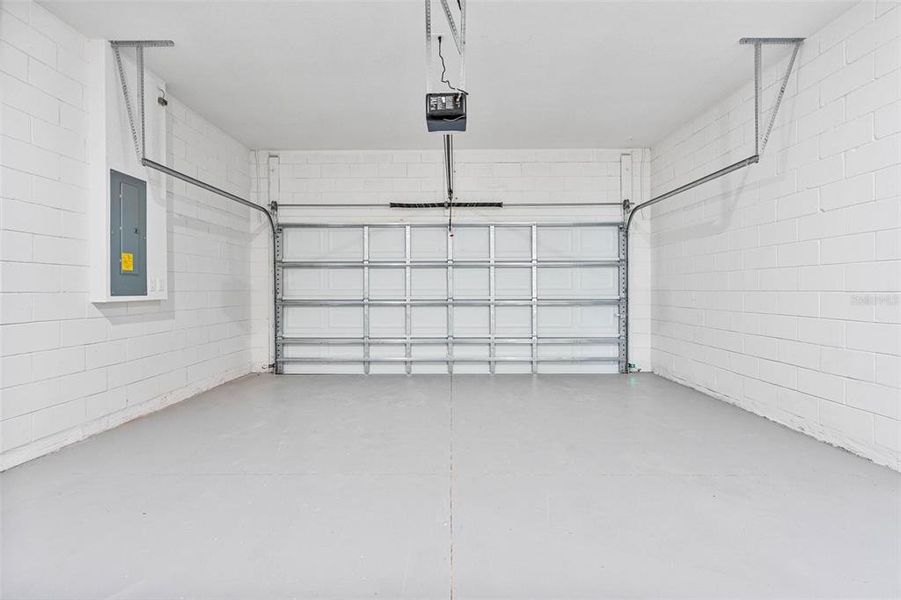 Spacious, unfurnished interior of a new home in , Citrus Springs (Image 26). Spacious, unfurnished interior of a new home in , Citrus Springs (Image 26).