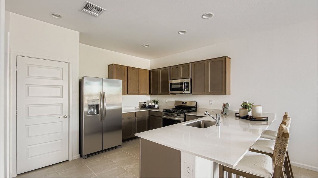 3560 Coronado Kitchen 1of3 F1 Base2