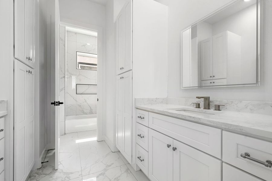 Furnished interior view inside a new home in , Houston (Image 31). Furnished interior view inside a new home in , Houston (Image 31).