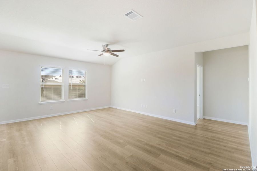 Spacious, unfurnished interior of a new home in Legendary Trails - Classic Series, Cibolo (Image 39).