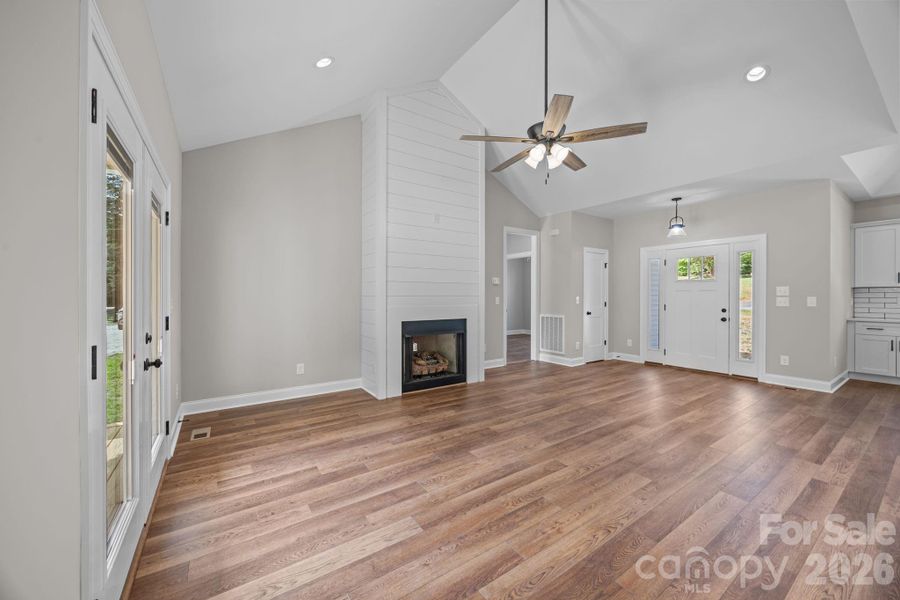 Spacious, unfurnished interior of a new home in , Salisbury (Image 16).