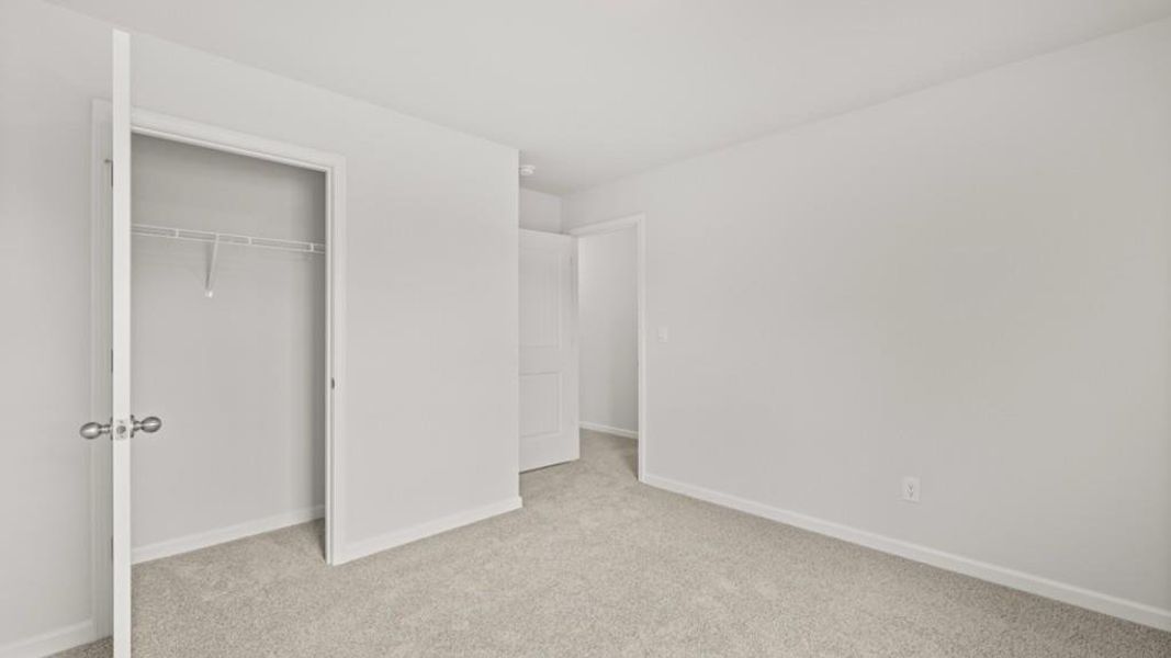 Spacious, unfurnished interior of a new home in South Wind, Union City (Image 24).