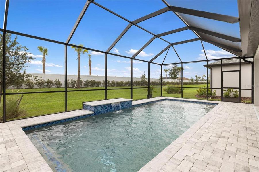Exterior details and patio area of a home in , North Port (Image 2).