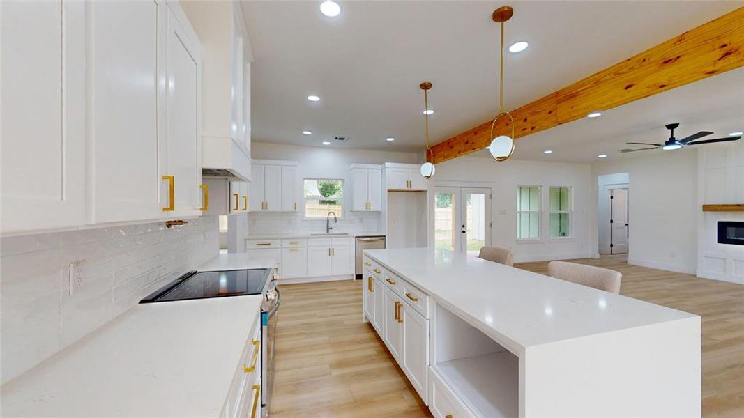 Furnished interior view inside a new home in , Weatherford (Image 12).