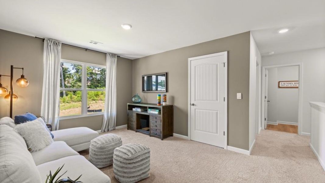 Furnished interior view inside a new home in South Wind, Union City (Image 37).