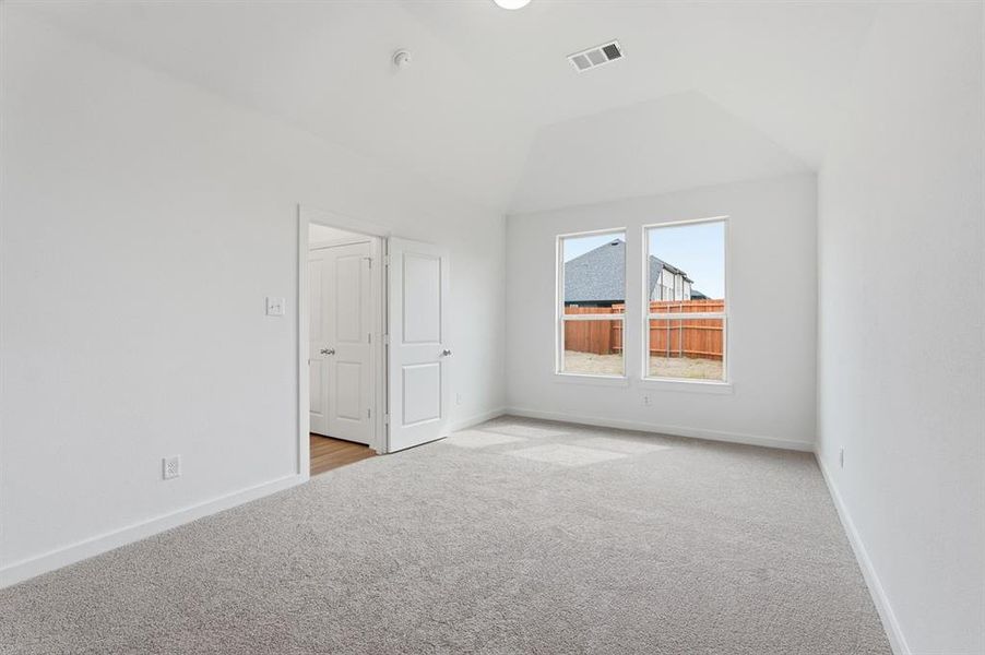 Spacious, unfurnished interior of a new home in Heartland, Crandall (Image 17).
