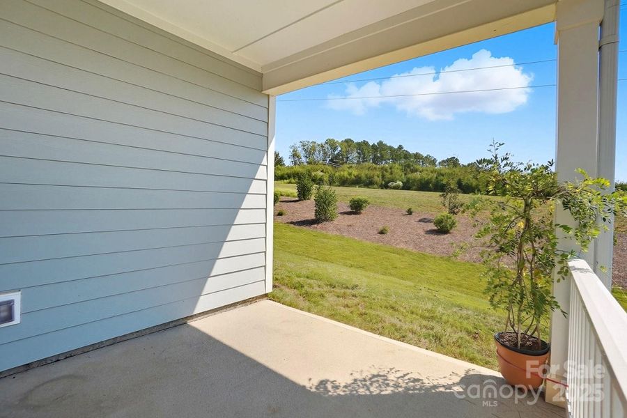 No neighbors behind you No neighbors behind you