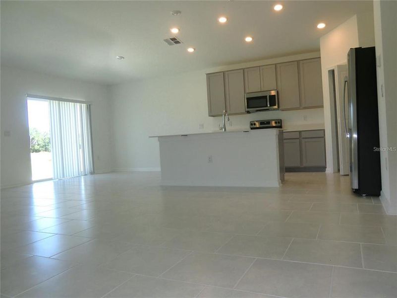 Spacious, unfurnished interior of a new home in Cascades: Grand Collection, Davenport (Image 21). Spacious, unfurnished interior of a new home in Cascades: Grand Collection, Davenport (Image 21).