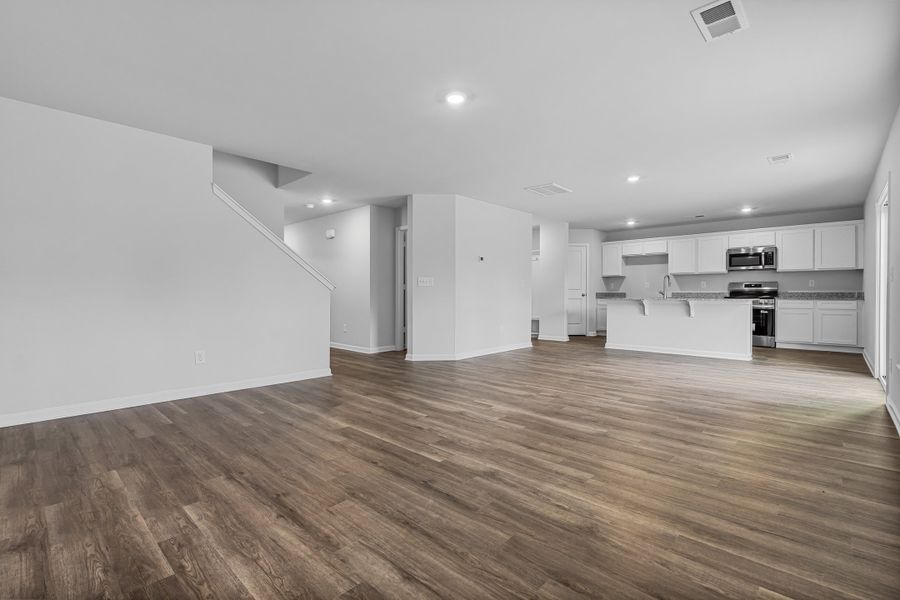 Spacious, unfurnished interior of a new home in Canary Woods, Hopkins (Image 17).