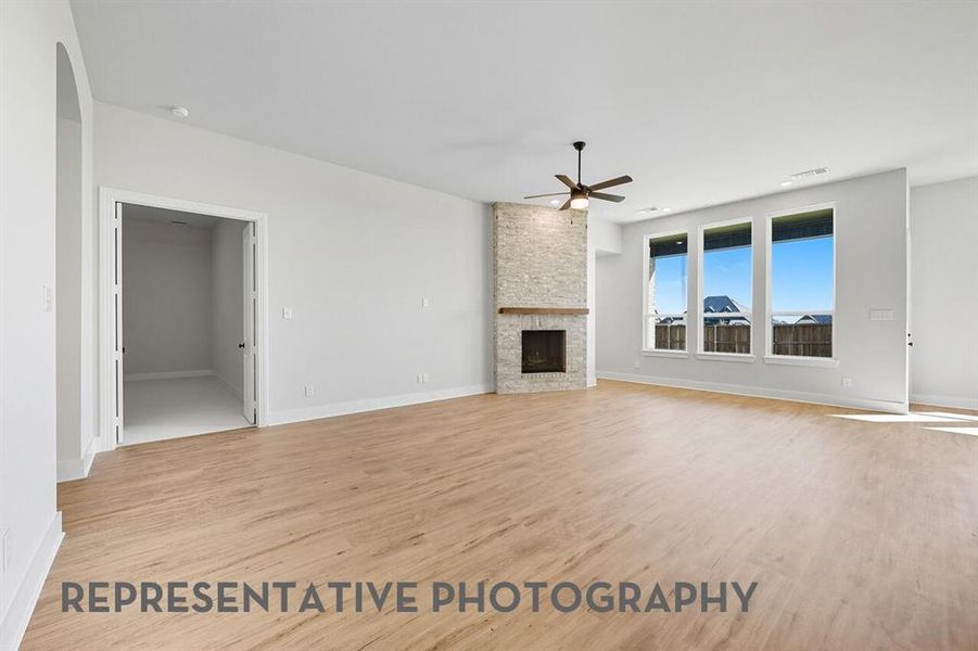 Spacious, unfurnished interior of a new home in Canyon Creek Estates, Sherman (Image 16).