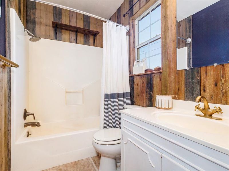 Furnished interior view inside a new home in , Brownwood (Image 7).