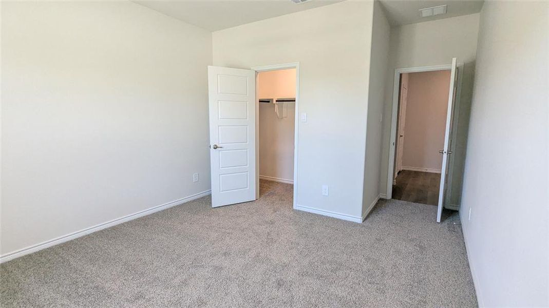 Spacious, unfurnished interior of a new home in Trailstone, Caddo Mills (Image 13).