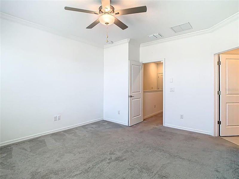 Spacious, unfurnished interior of a new home in , Wesley Chapel (Image 36).