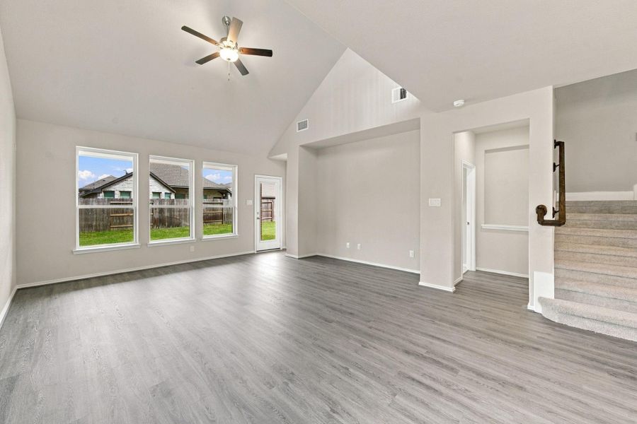 Spacious, unfurnished interior of a new home in The Trails, New Caney (Image 22).