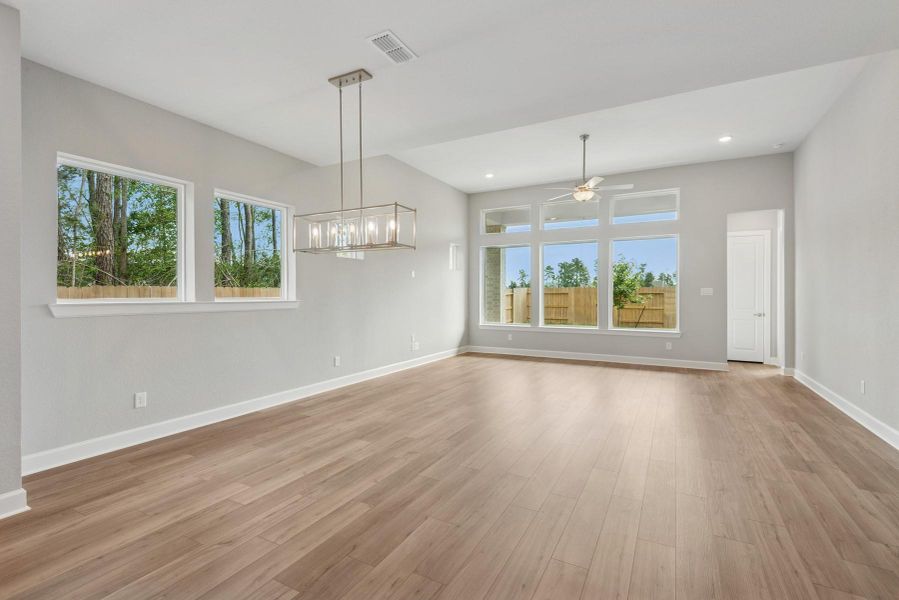 Spacious, unfurnished interior of a new home in ARTAVIA 45' Homesites, Conroe (Image 20).