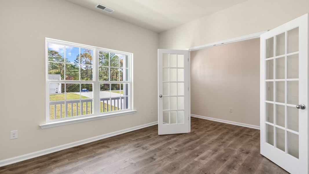 Spacious, unfurnished interior of a new home in Villa Grande, Winterville (Image 15).