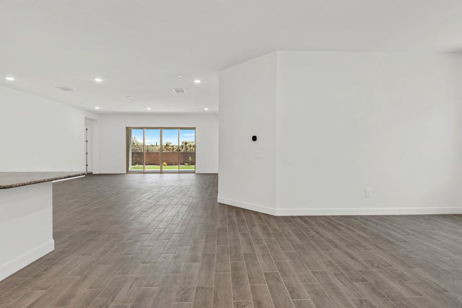 Spacious, unfurnished interior of a new home in Tavira at Twin Peaks, Marana (Image 10).