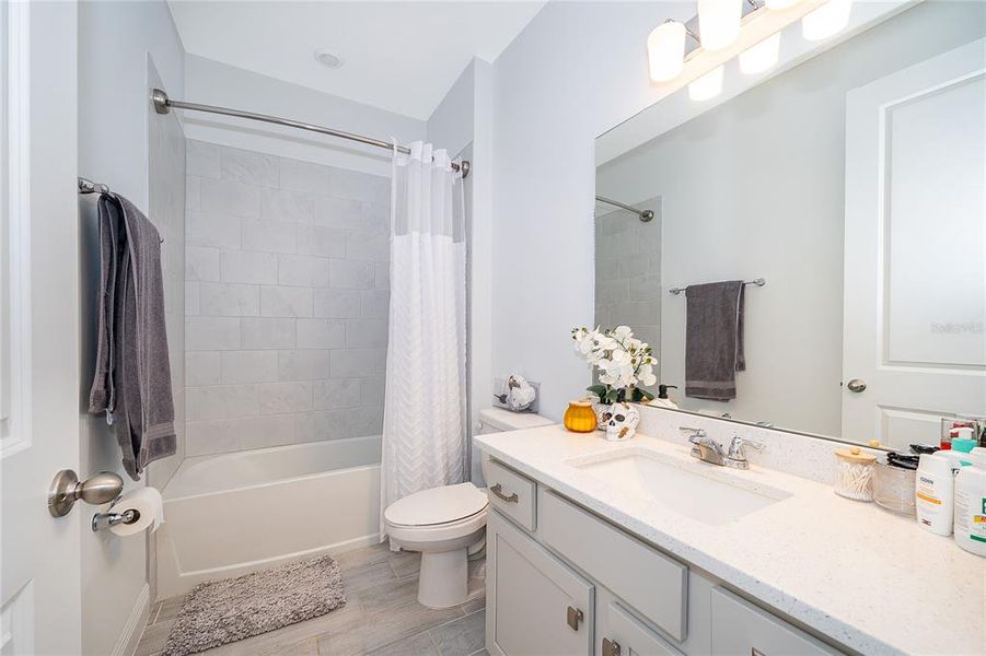 Furnished interior view inside a new home in , Minneola (Image 22).