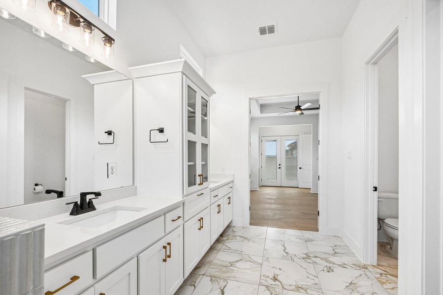 MOVE IN READY! MOVE IN READY!
