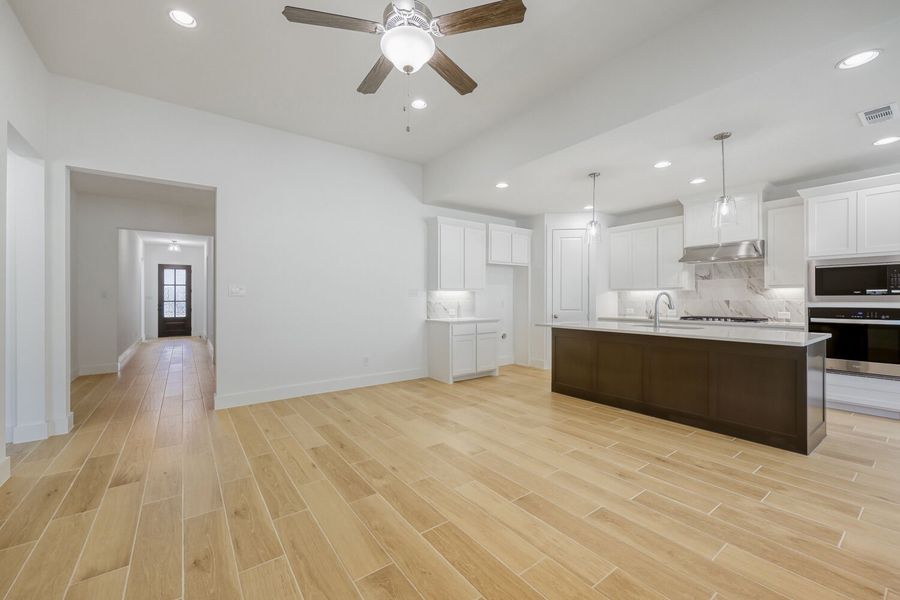 180 Buffalo - Living Area