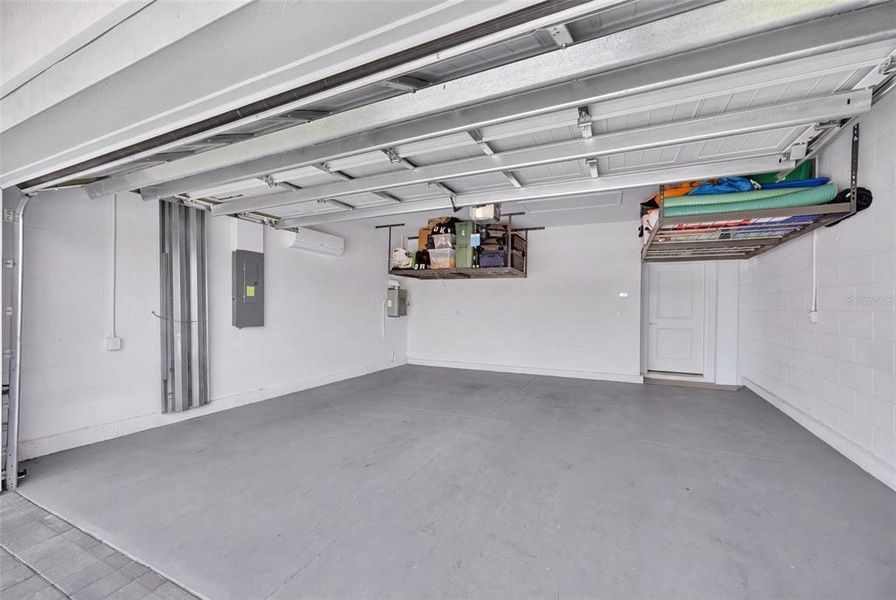 Spacious, unfurnished interior of a new home in , Bradenton (Image 25). Spacious, unfurnished interior of a new home in , Bradenton (Image 25).