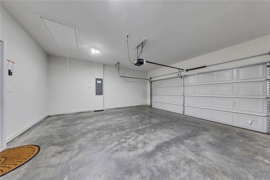 Spacious, unfurnished interior of a new home in Laurel Park, Cartersville (Image 30).