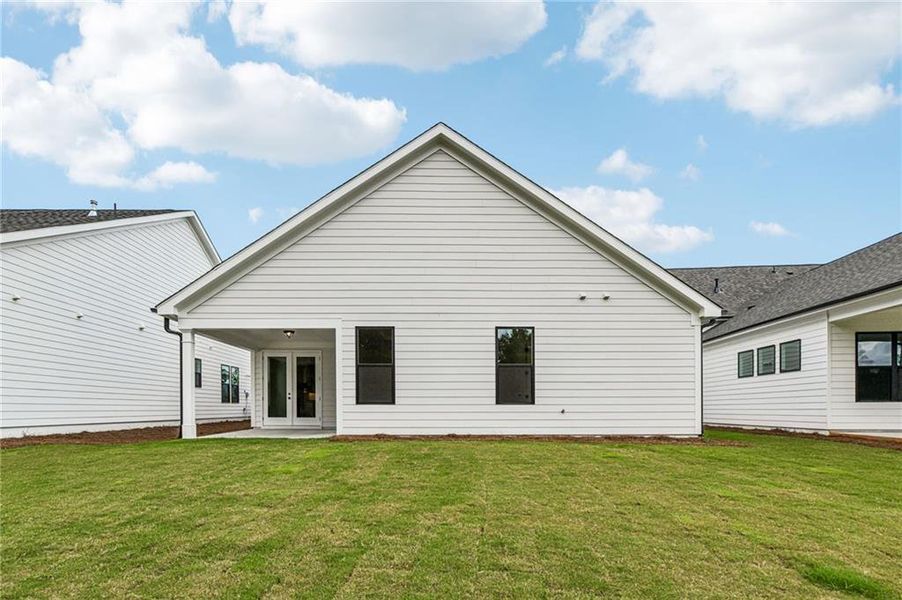 Exterior details and patio area of a home in Aberdeen, Hoschton (Image 26).