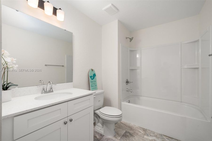 2nd Bathroom 2nd Bathroom
