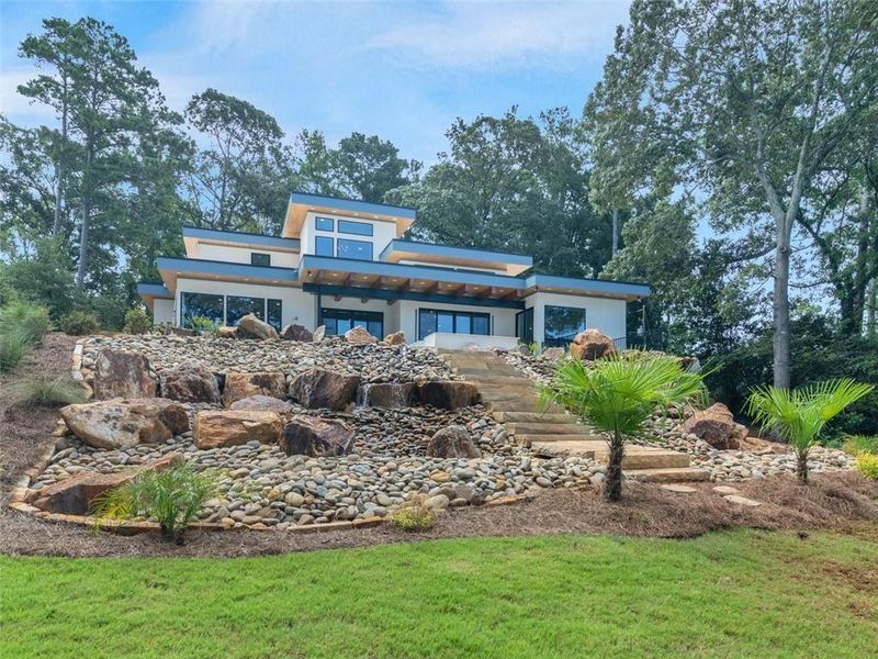 Image 75 of a home in .