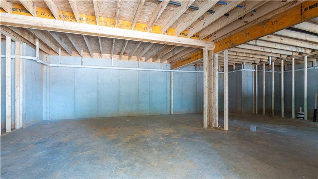 Spacious, unfurnished interior of a new home in , Carrollton (Image 43).