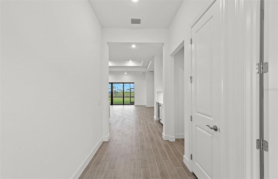 Spacious, unfurnished interior of a new home in Del Webb Catalina, Lakewood Ranch (Image 17).