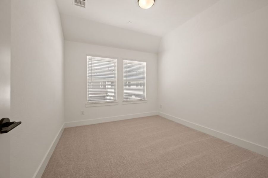Spacious, unfurnished interior of a new home in Chelsea Commons, Allen (Image 33).