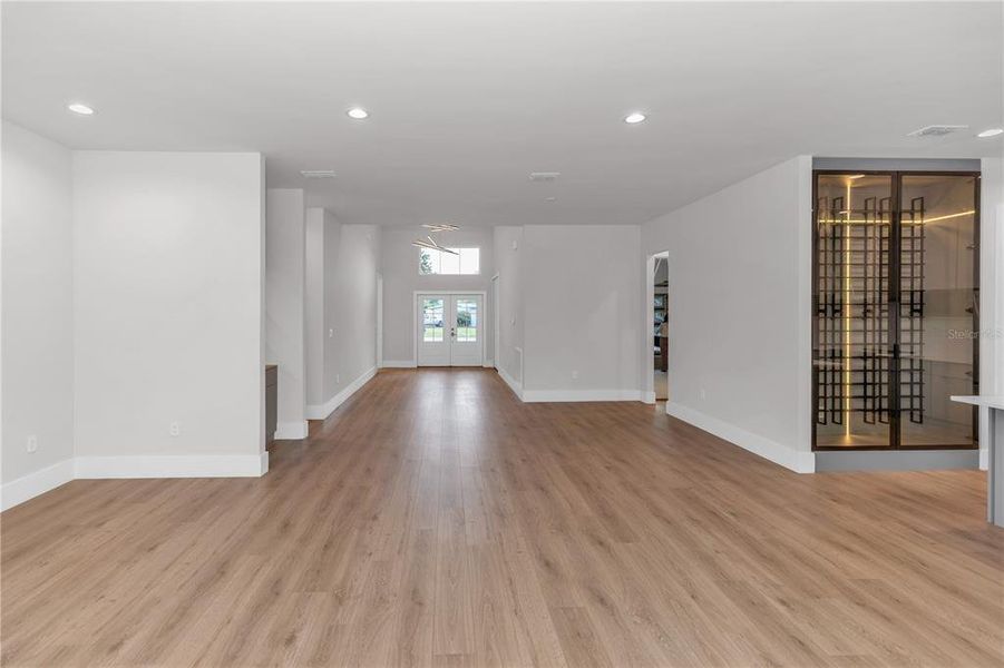 Spacious, unfurnished interior of a new home in , Winter Park (Image 19).