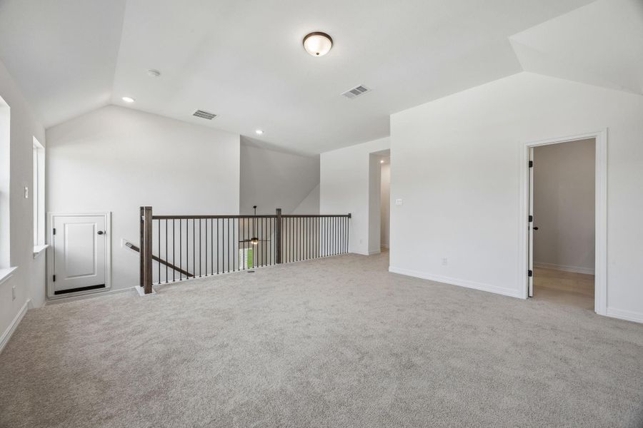 Spacious, unfurnished interior of a new home in Brookewater, Rosenberg (Image 28).