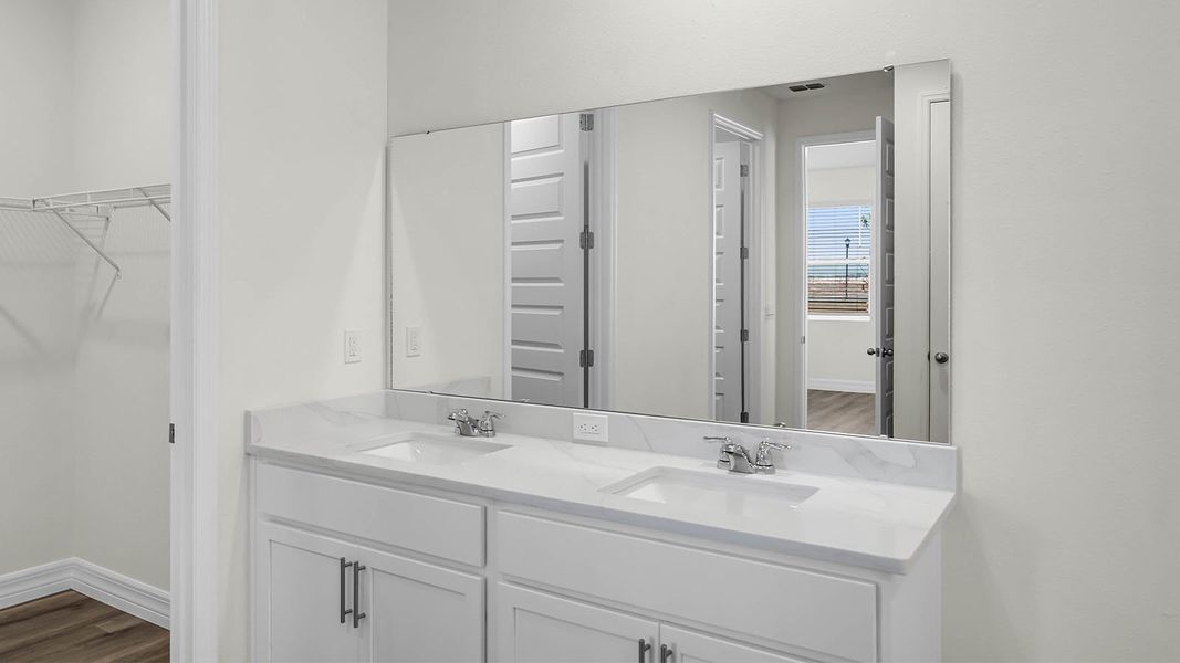 Furnished interior view inside a new home in Summerlin at Hawthorne Ranch, Lakeland (Image 8).