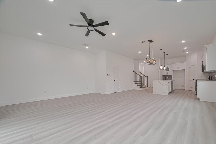 Spacious, unfurnished interior of a new home in , Houston (Image 18).
