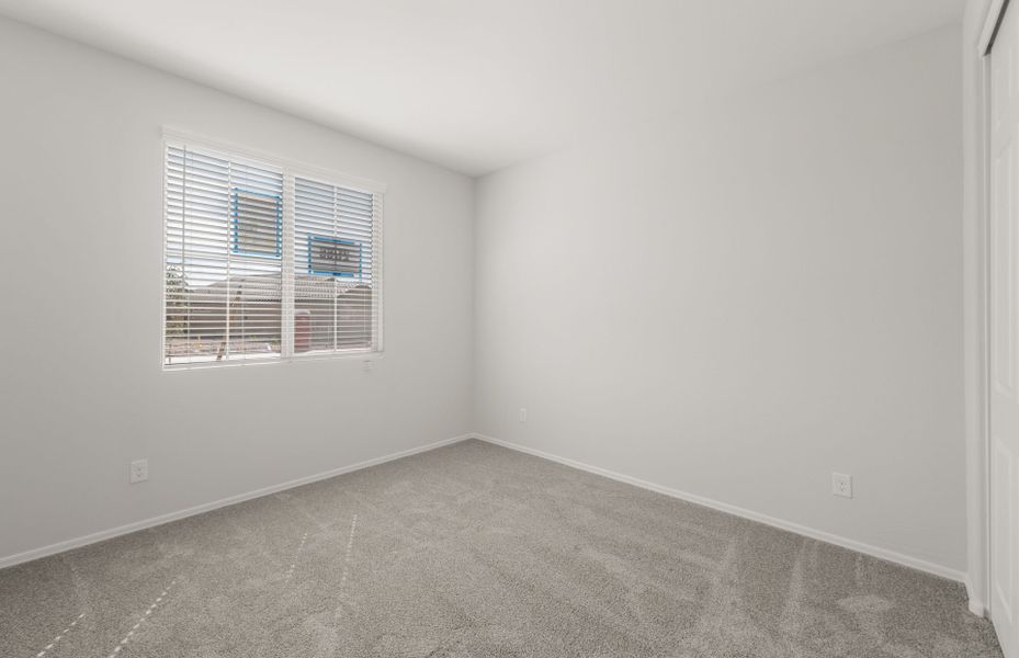 Spacious, unfurnished interior of a new home in Sun City Anthem at Merrill Ranch, Florence (Image 15).