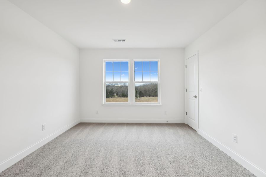 Spacious, unfurnished interior of a new home in Willow Landing, Mount Juliet (Image 37).