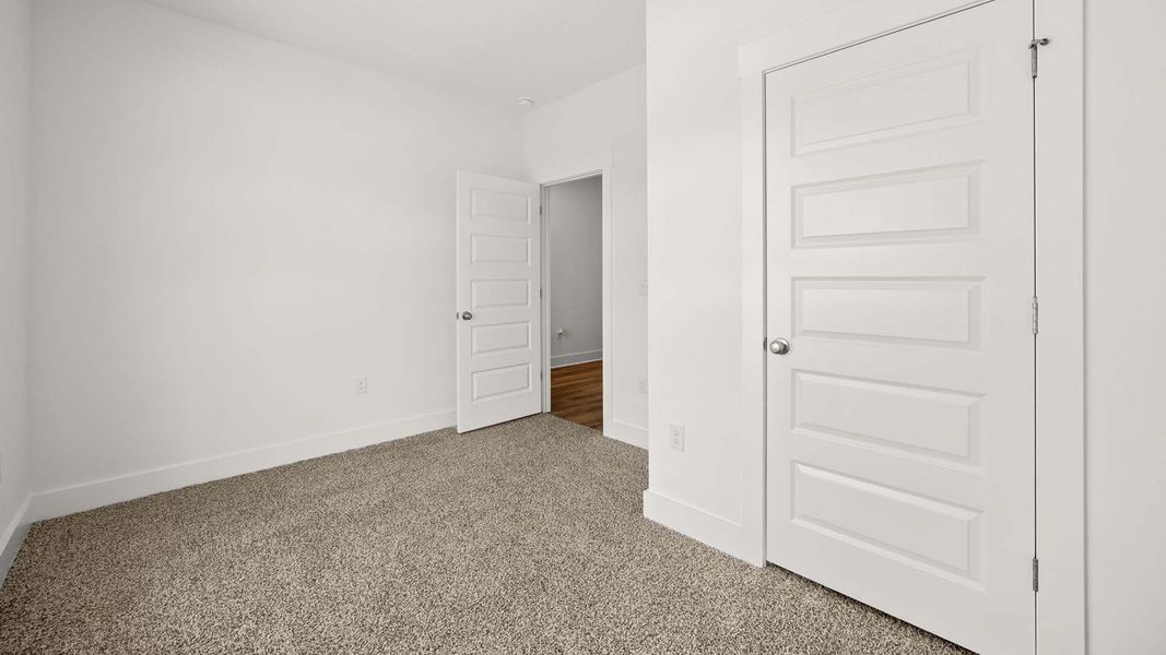 Spacious, unfurnished interior of a new home in Owl's Head Farms, Freeport (Image 28). Spacious, unfurnished interior of a new home in Owl's Head Farms, Freeport (Image 28).