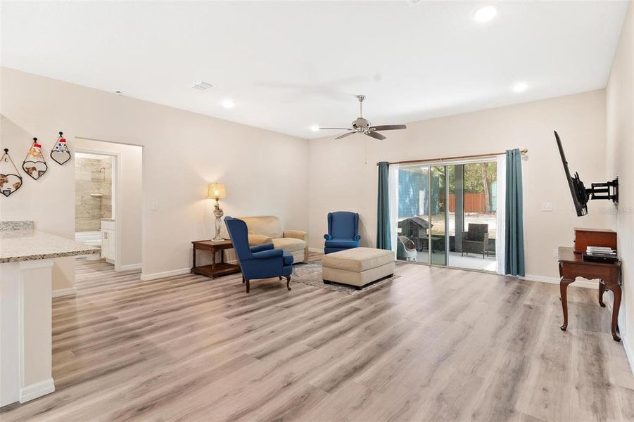 Furnished interior view inside a new home in , Umatilla (Image 5).