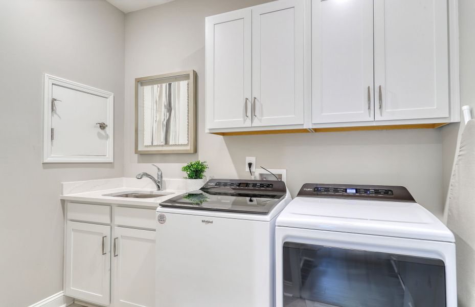 Close-up of interior finishes inside a home in Del Webb North Myrtle Beach, North Myrtle Beach (Image 20).