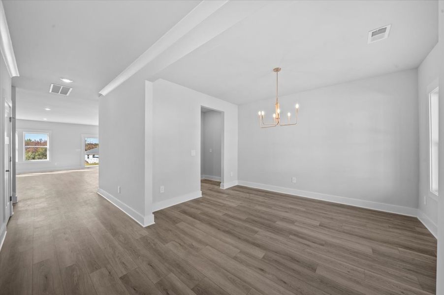 Spacious, unfurnished interior of a new home in Riverwood Farm, Piedmont (Image 10).
