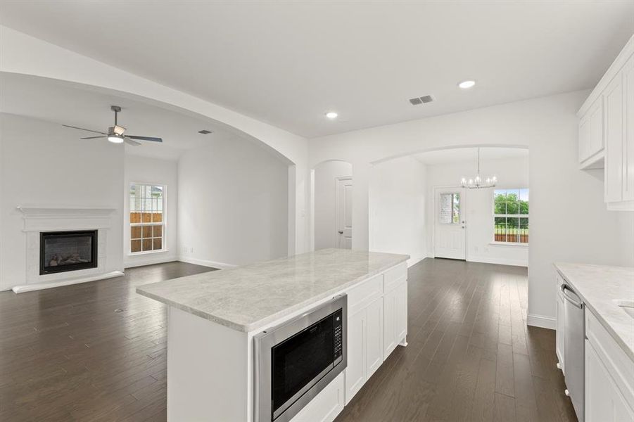 11. 12710 Meadow Glen - Kitchen (4) 11. 12710 Meadow Glen - Kitchen (4)