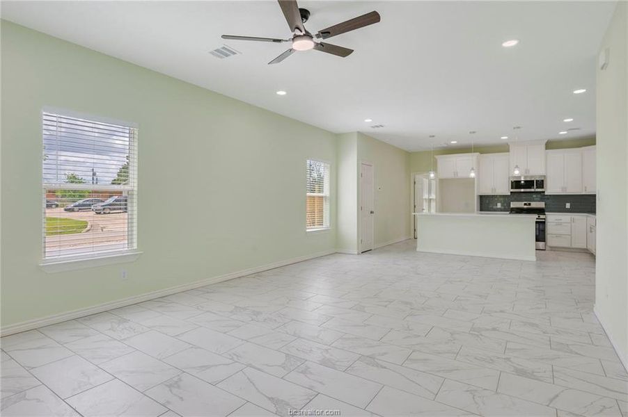 Spacious, unfurnished interior of a new home in , Bryan (Image 14).