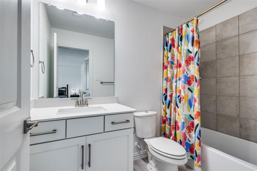 Furnished interior view inside a new home in Ashford Park - Texana Series, Corinth (Image 13).