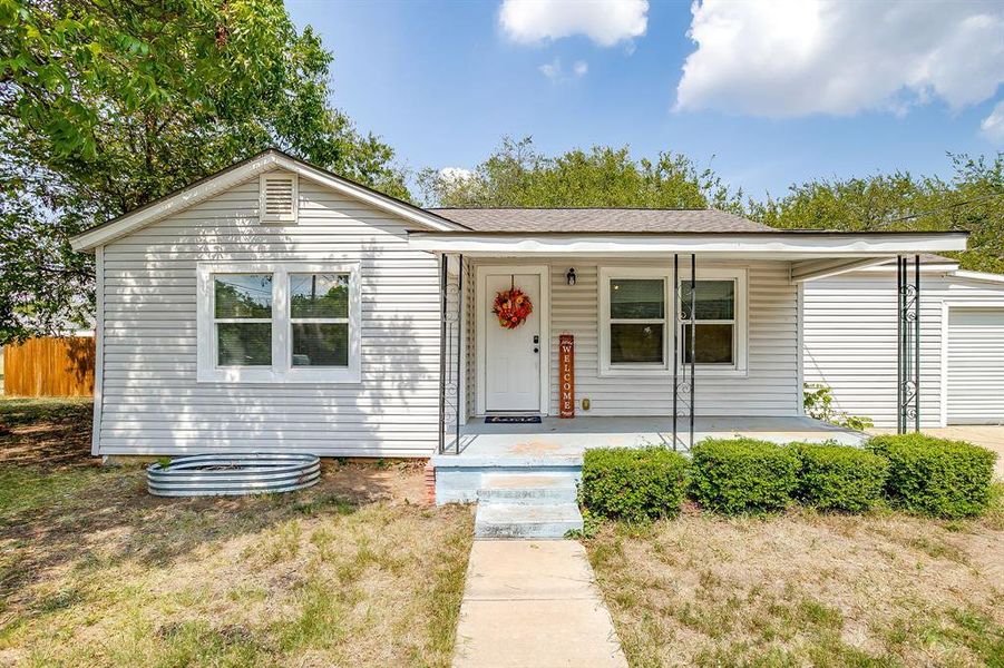 Covered porch and a brand new roof