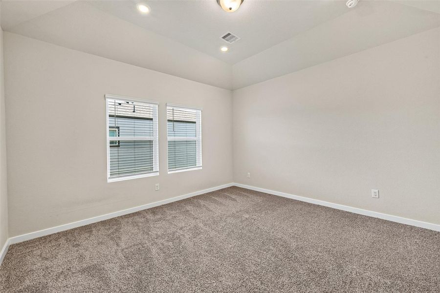 Spacious, unfurnished interior of a new home in Park Row Village, Houston (Image 38). Spacious, unfurnished interior of a new home in Park Row Village, Houston (Image 38).