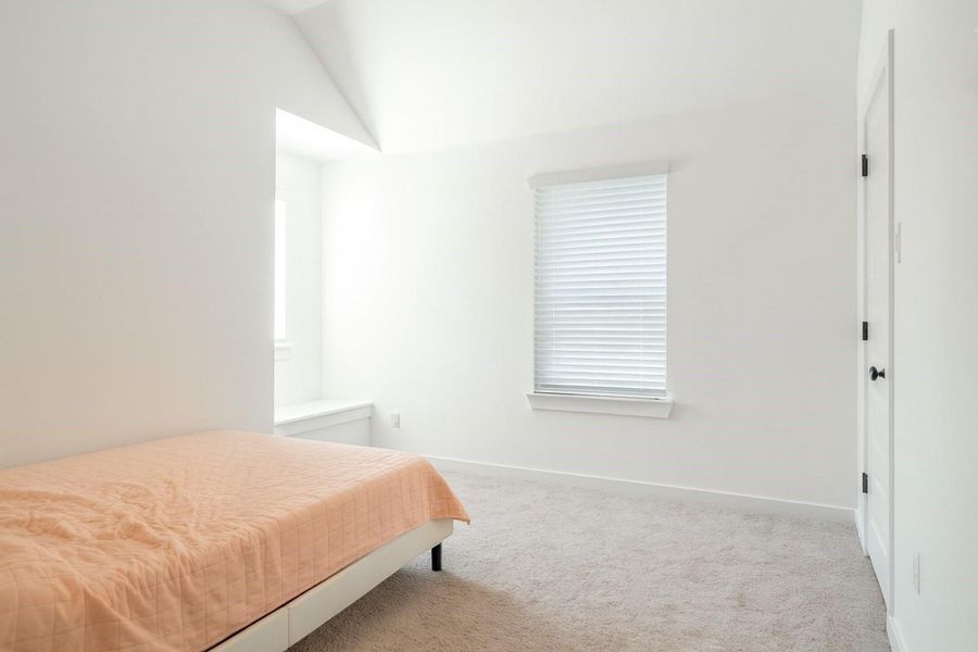 Image 27 of a home in .