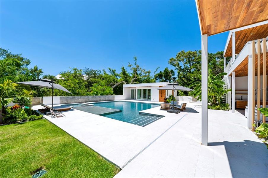 Exterior details and patio area of a home in , Sarasota (Image 4).